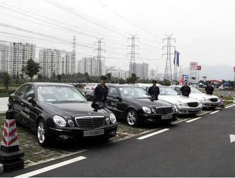 汽車租賃的性價比高于購買汽車